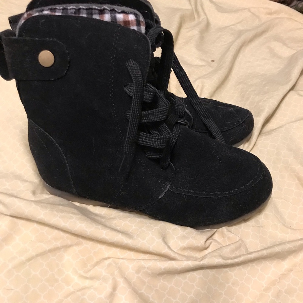 Women’s boots brand new